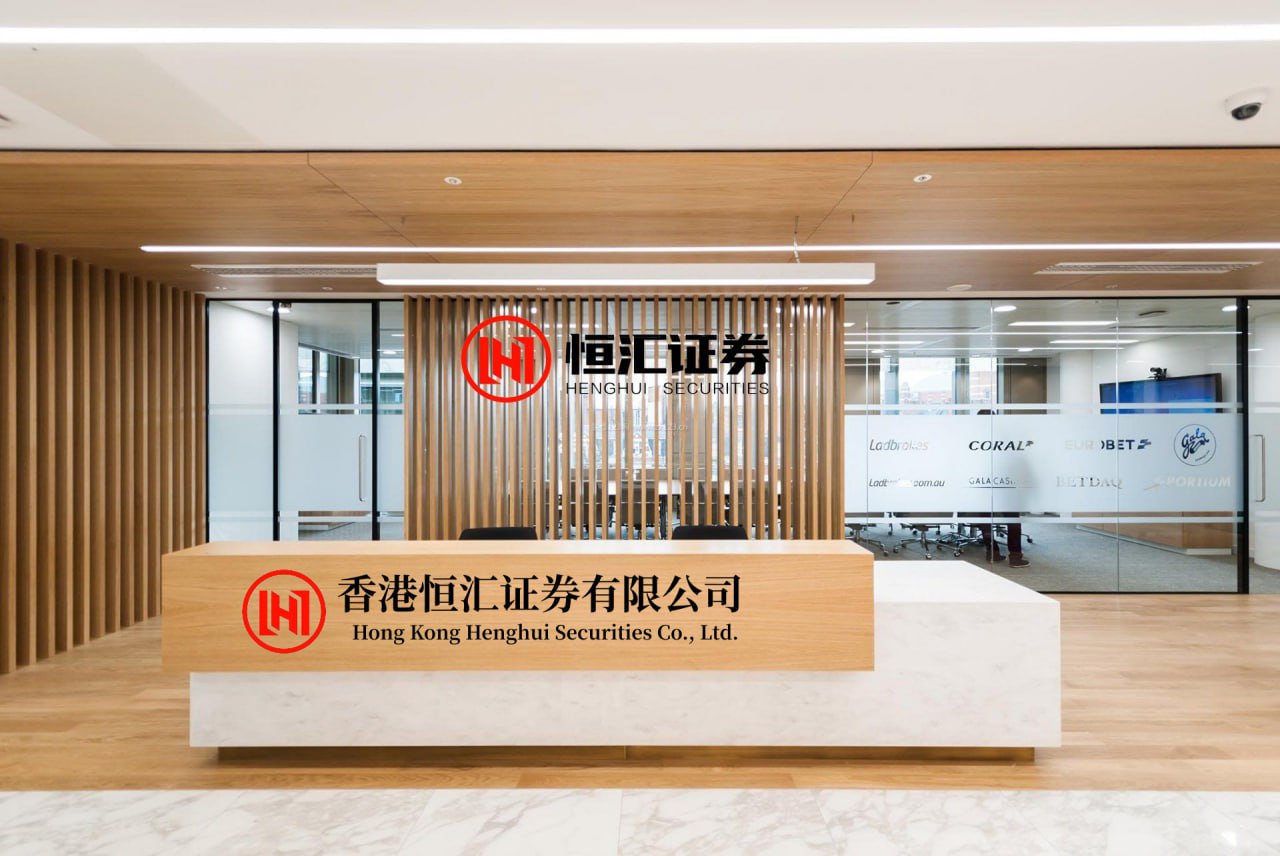 汉唐配资APP下载 喀什恋歌：振华白月光与高冷学霸携手创业，爆改新疆百年民宿